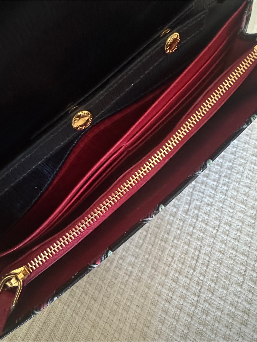 Prada wallet bag beautiful - Picture 6 of 6